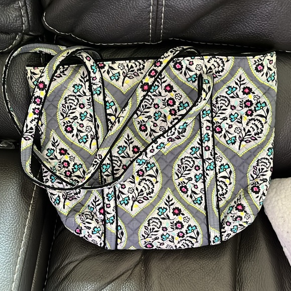 Vera Bradley small vera tote style floral handbag - Picture 5 of 9